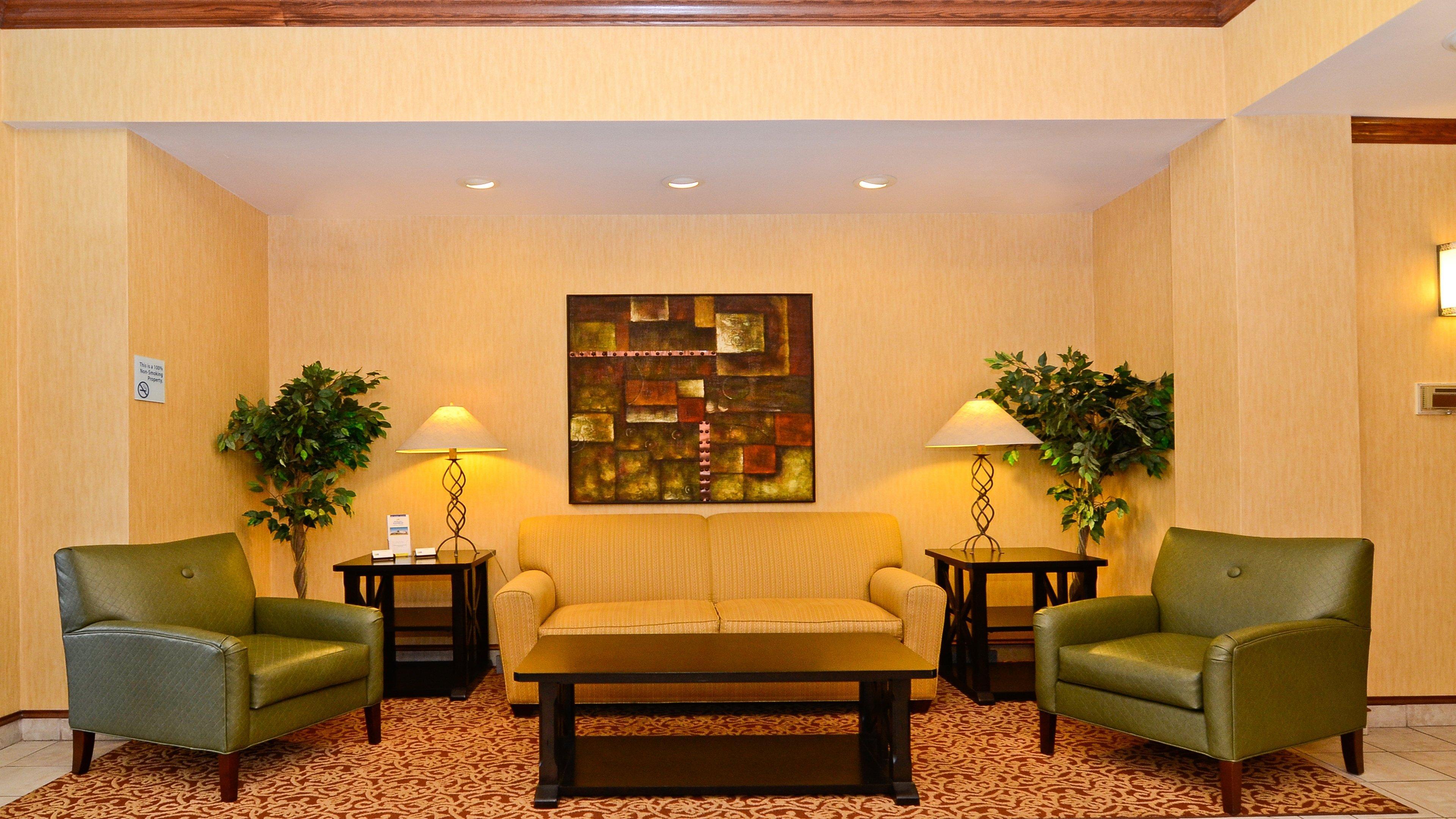 Holiday Inn Express Hotel & Suites Fort Atkinson By Ihg Esterno foto